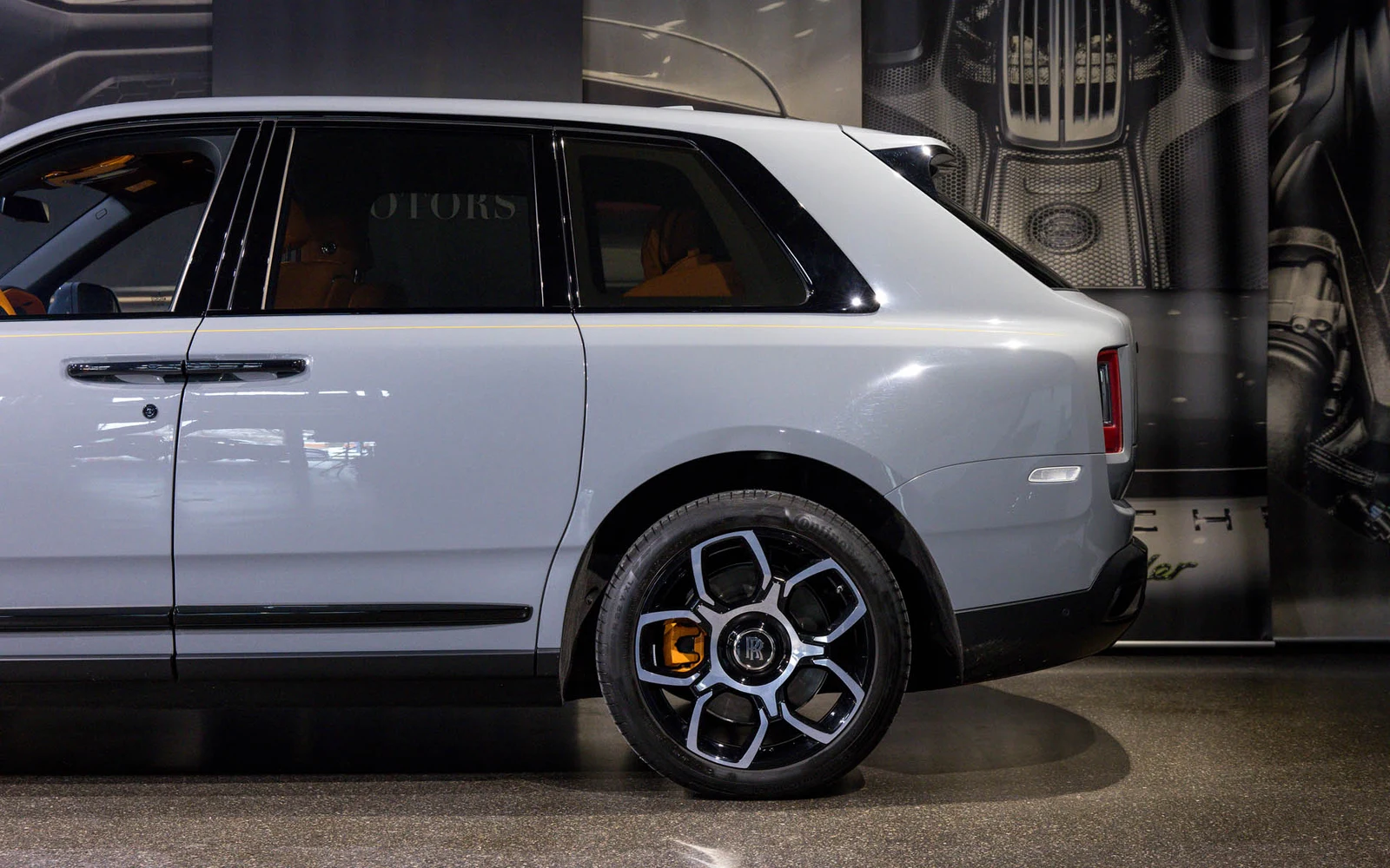 Rolls-Royce Cullinan Black Badge, 5/10