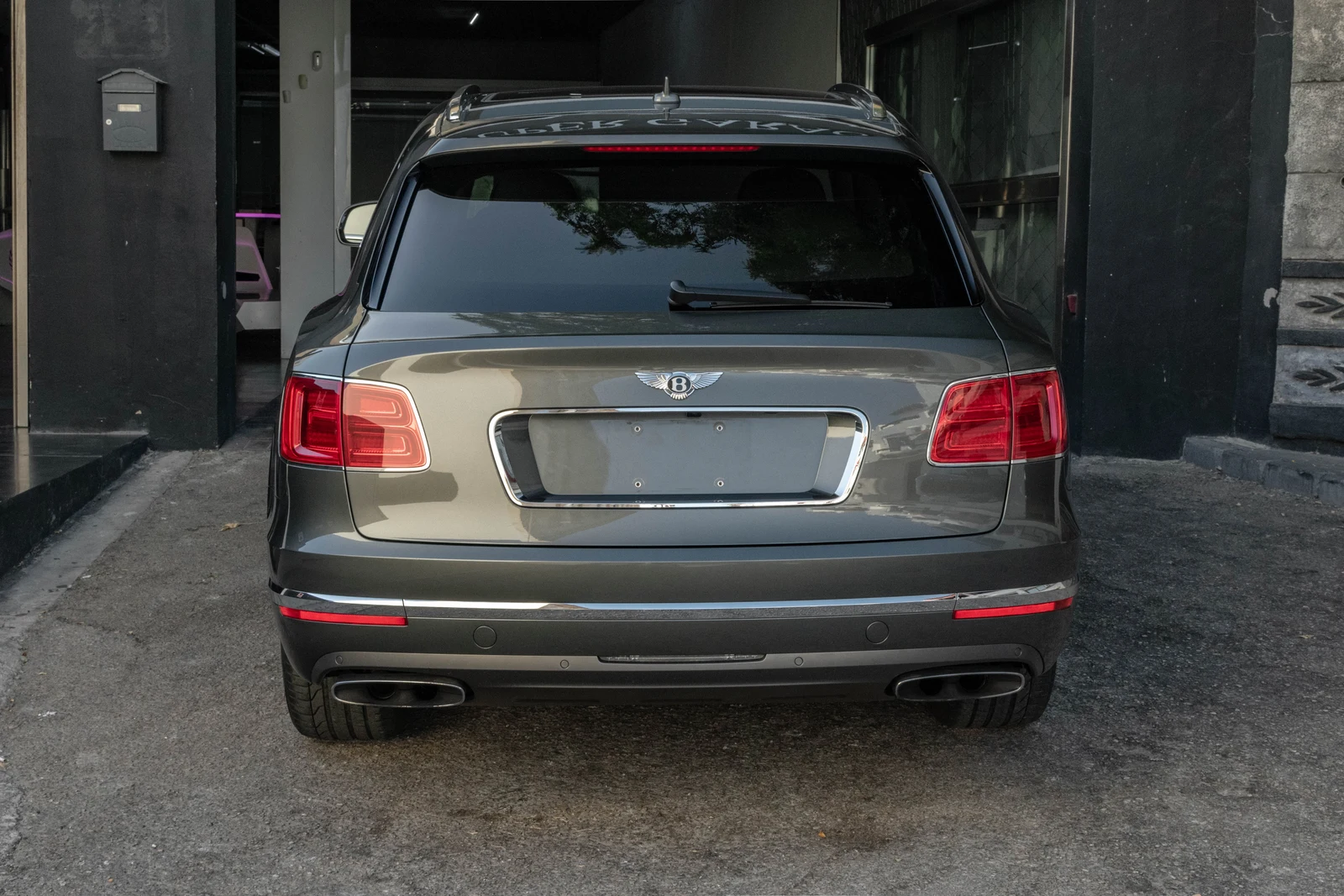 Bentley Bentayga W12, 8/10