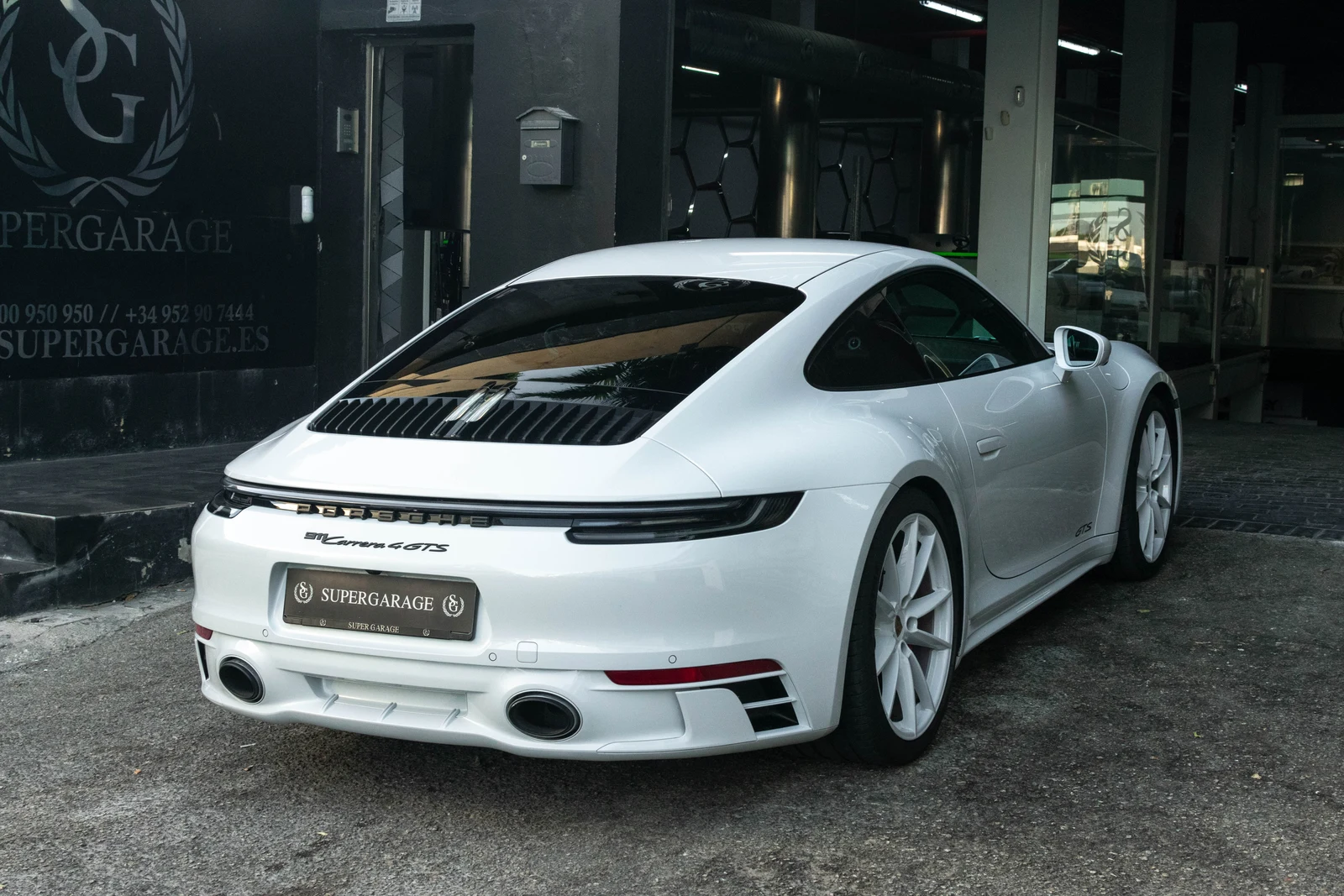 2022 Porsche 911 (992) Carrera GTS, 8/10
