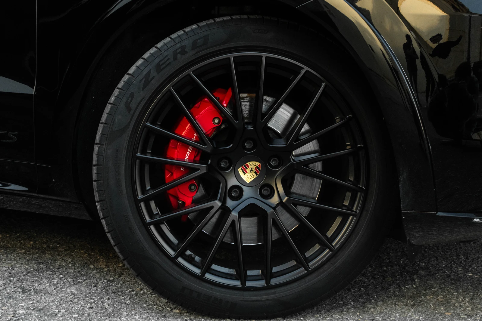 2022 Porsche Cayenne Coupé GTS, 3/10