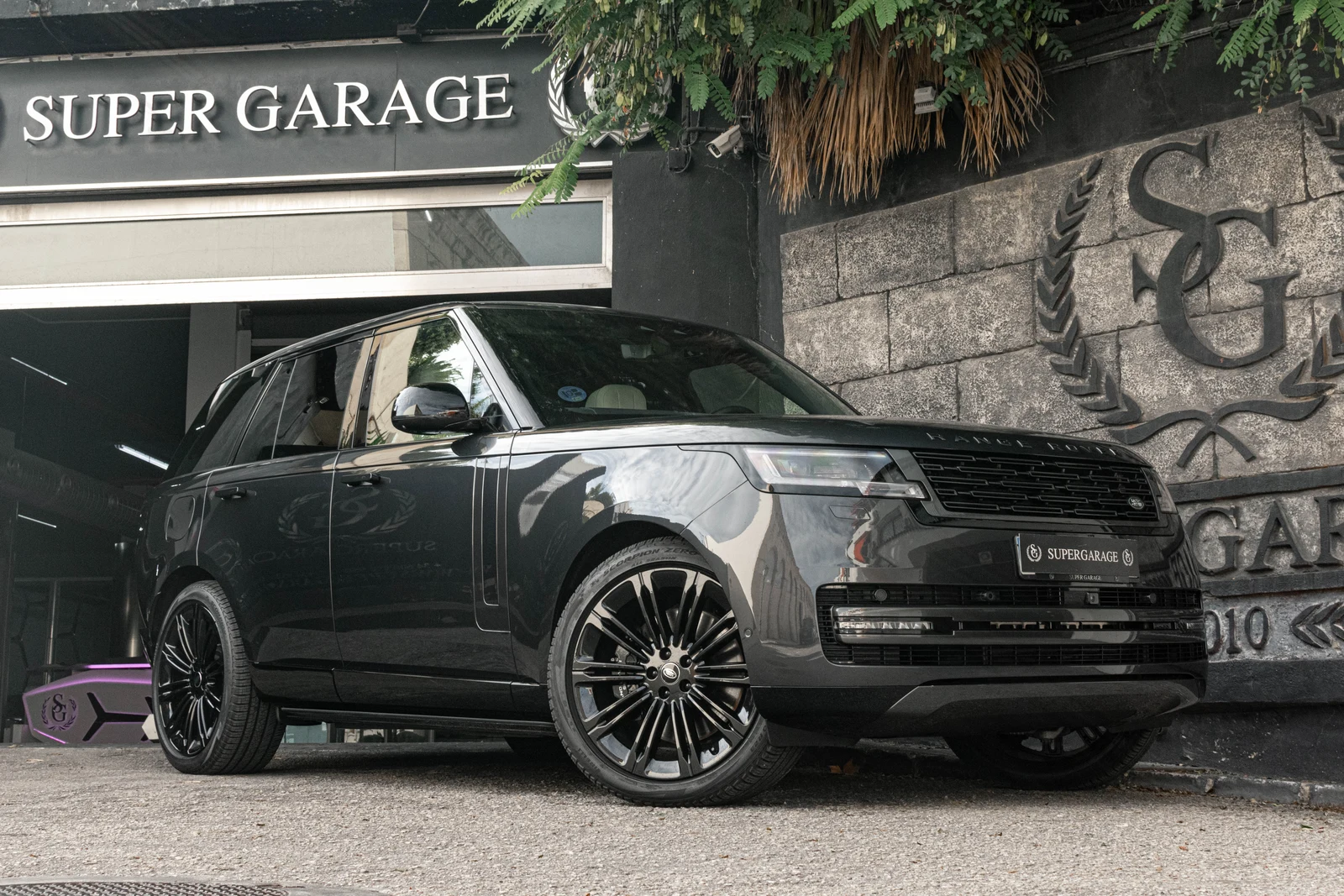 Land Rover Range Rover · gray · SuperGarage Marbella