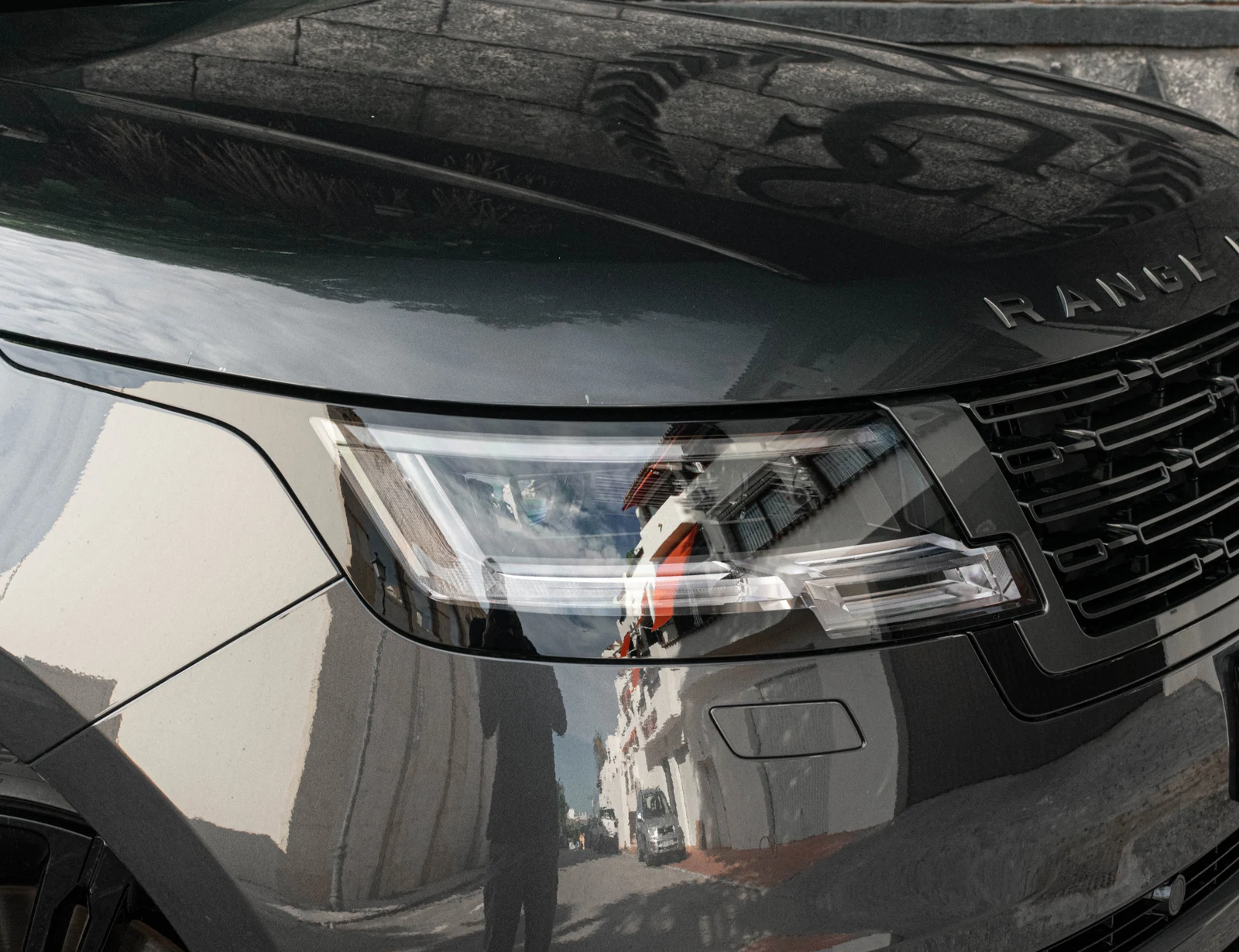 2023 Land Rover Range Rover, 4/10