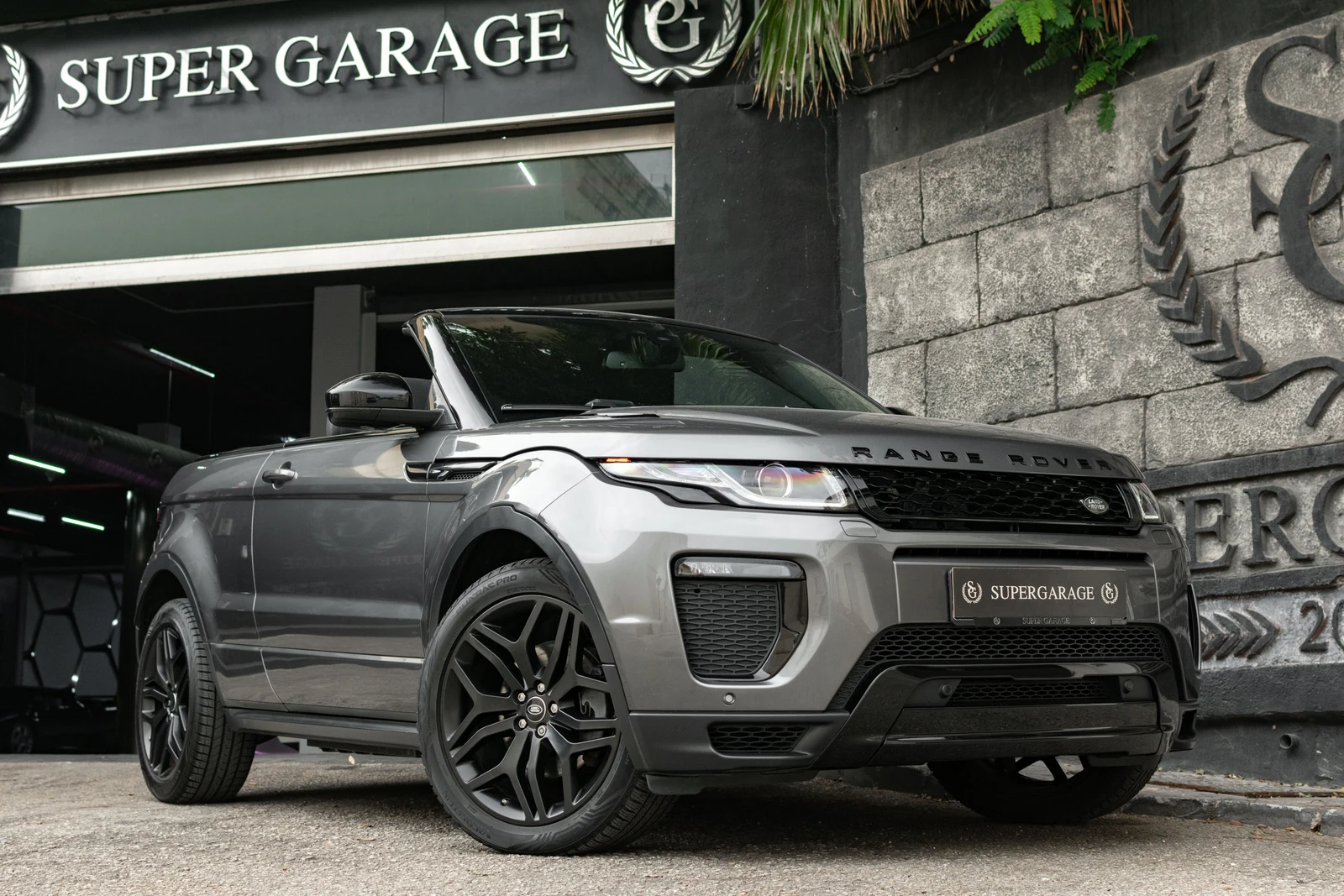Land Rover Range Rover Evoque Convertible TD4 HSE Dynamic · gray · SuperGarage Marbella