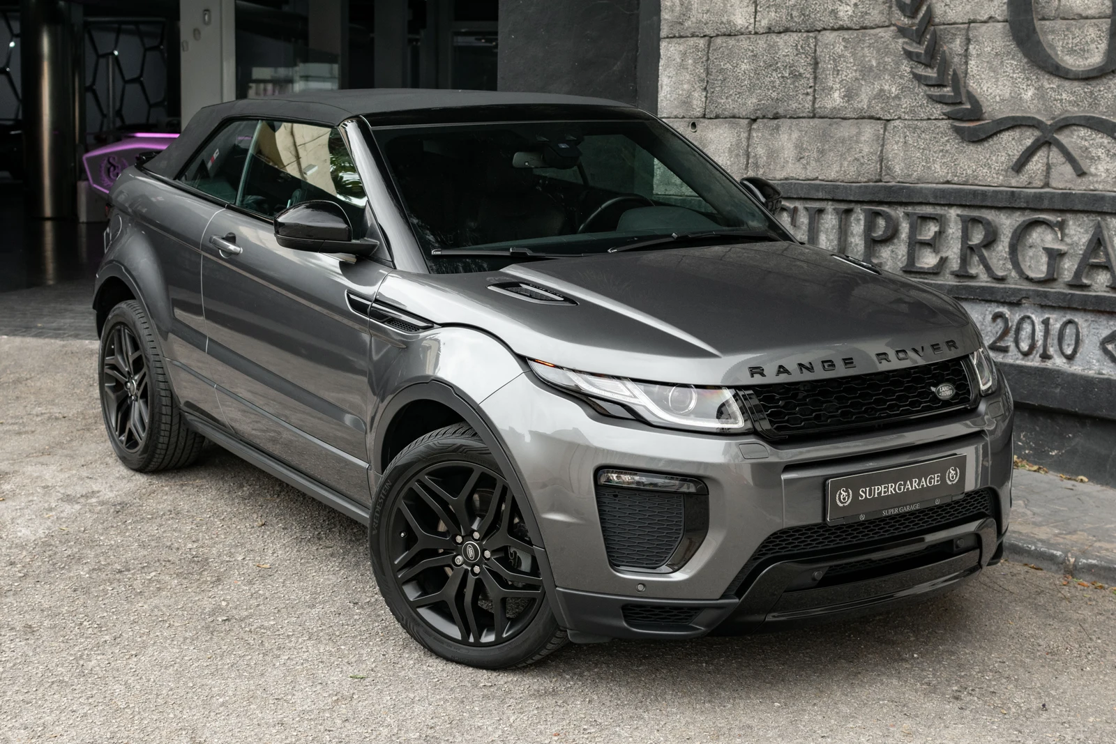 2017 Land Rover Range Rover Evoque Convertible TD4 HSE Dynamic, 2/10