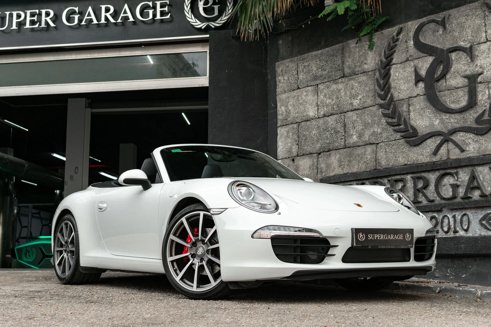 Porsche 911 (991.1) Carrera Cabriolet · Carrara White · SuperGarage Marbella