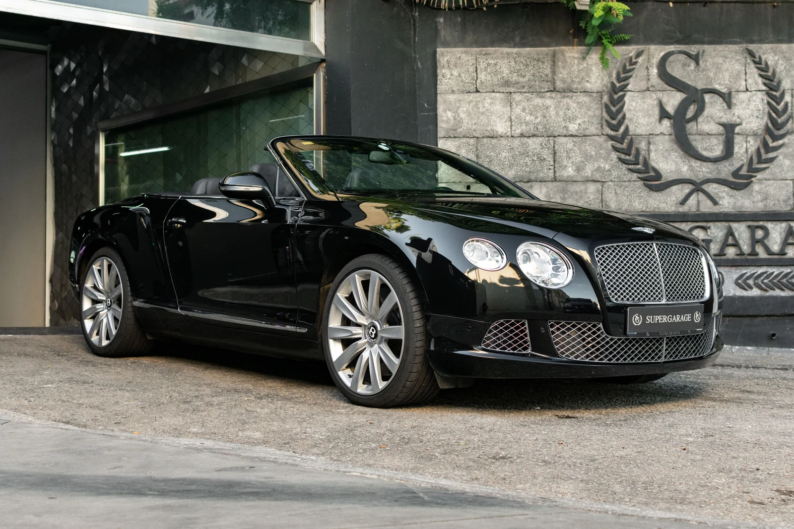 2012 Bentley Continental GTC W12, 8/10