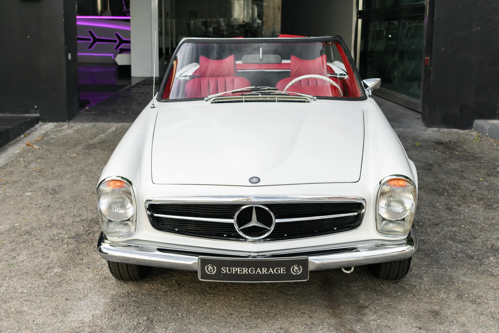 1969 Mercedes-Benz 280 SL, 6/10