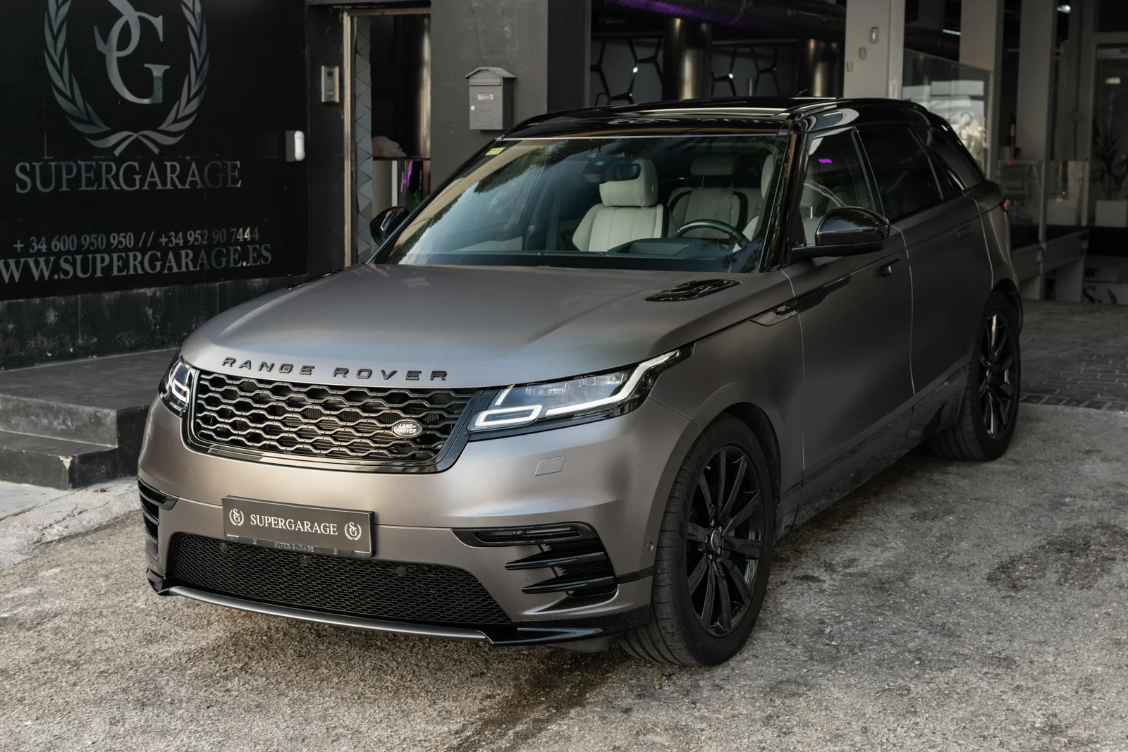 2017 Land Rover Range Rover Velar 3.0D R-Dynamic SE, 7/10