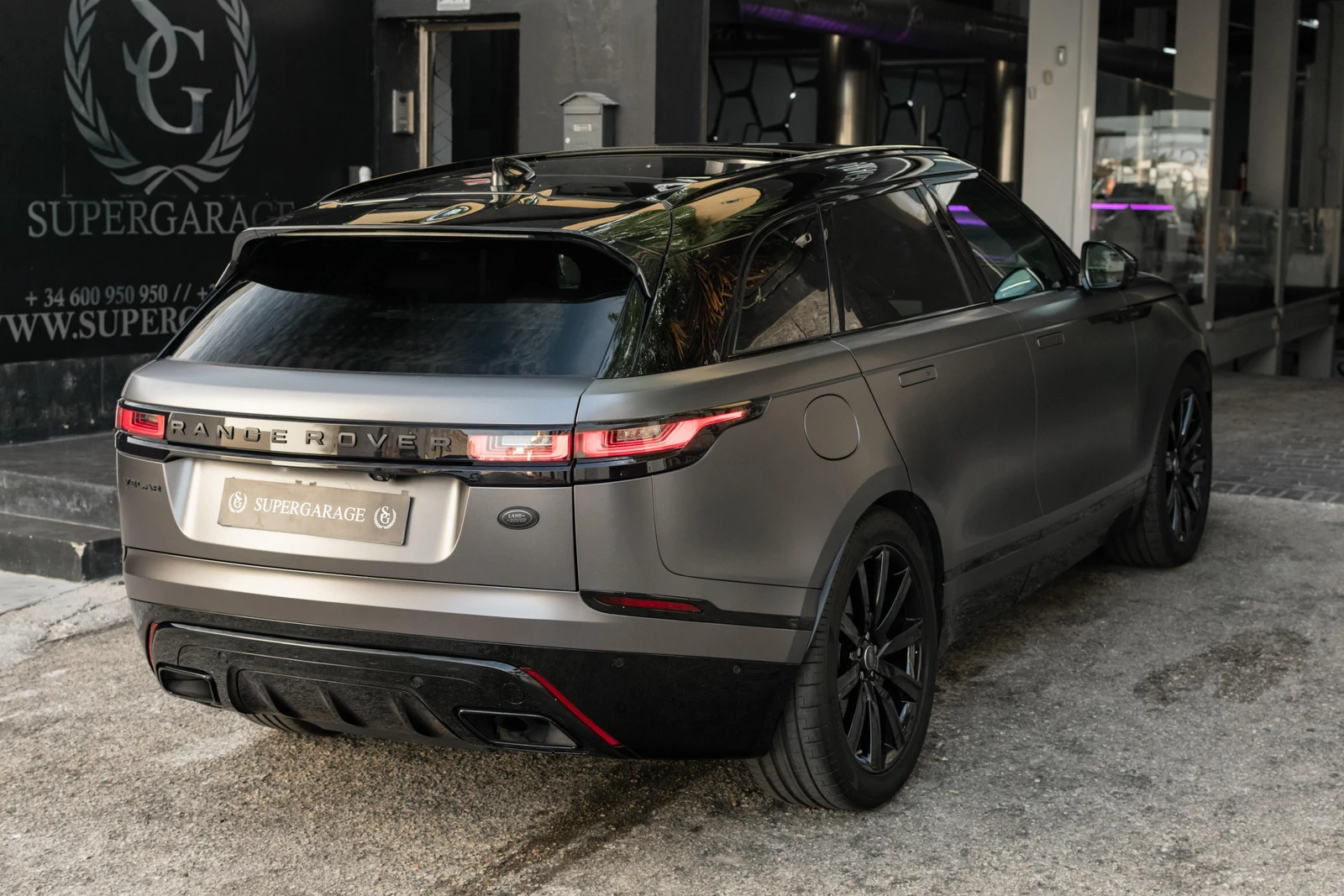 2017 Land Rover Range Rover Velar 3.0D R-Dynamic SE, 8/10