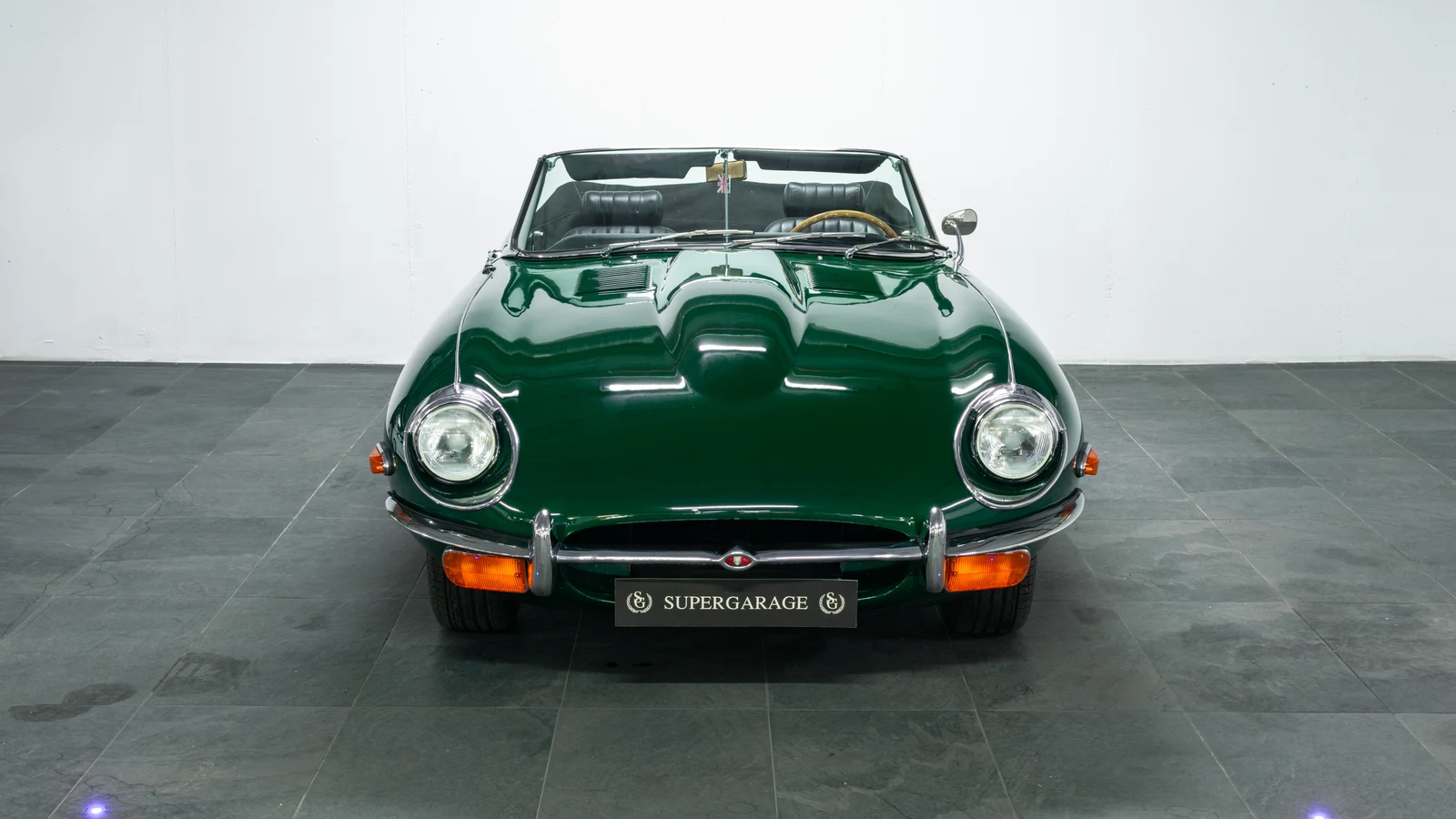 1969 Jaguar E-Type Series 2 4.2 Roadster, 5/10
