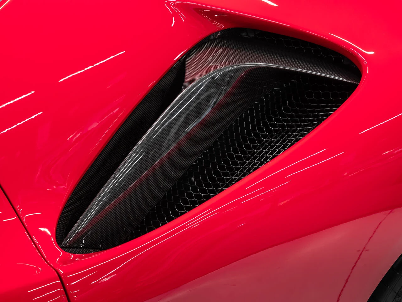 2023 Ferrari SF90 Stradale, 18/30