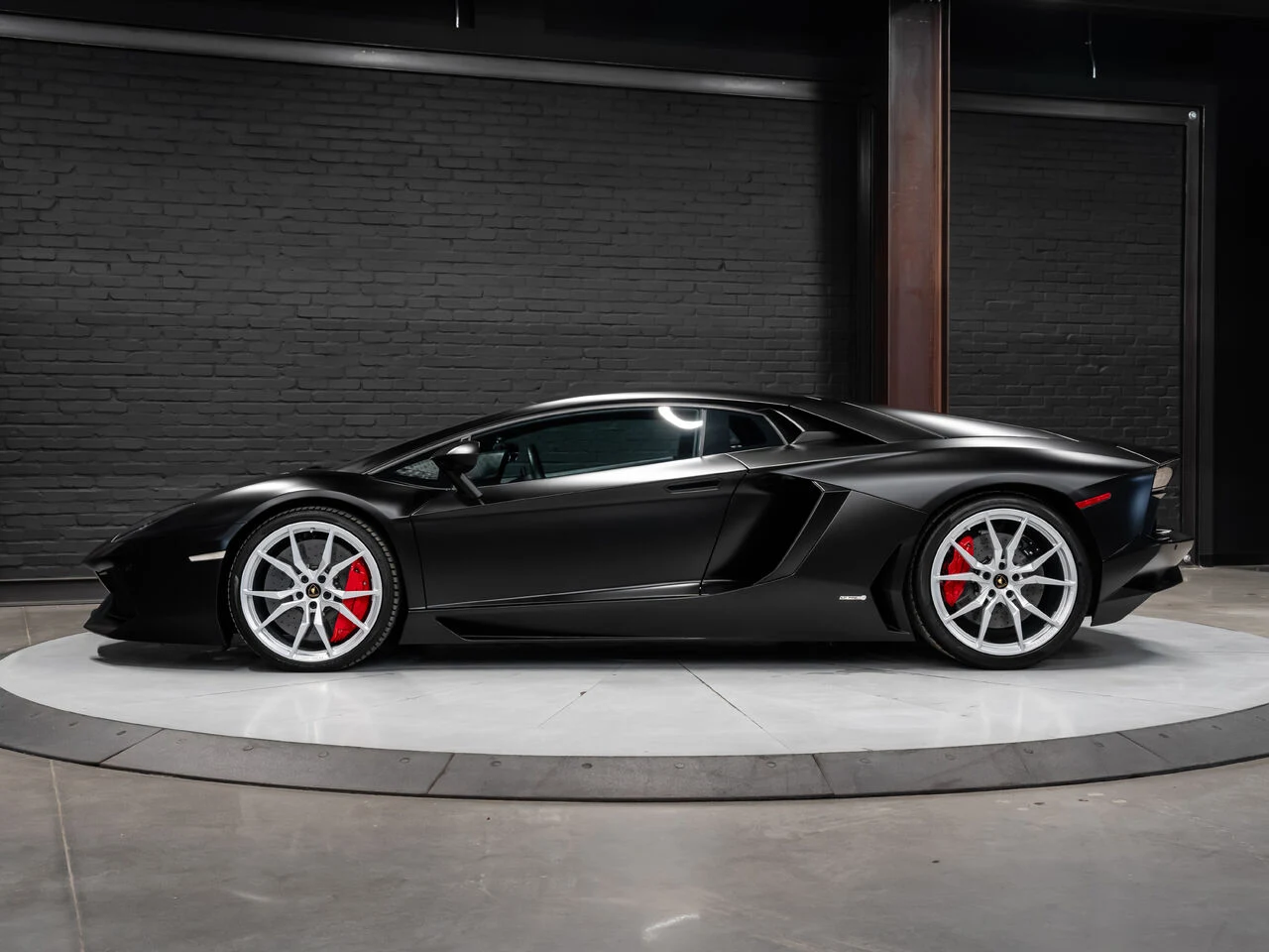 2017 Lamborghini Aventador, 12/30