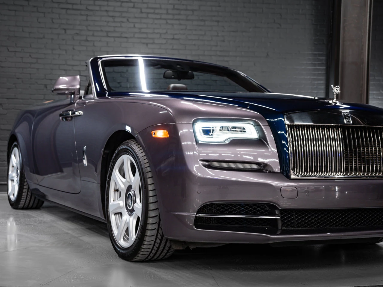 2016 Rolls-Royce Dawn, 5/30