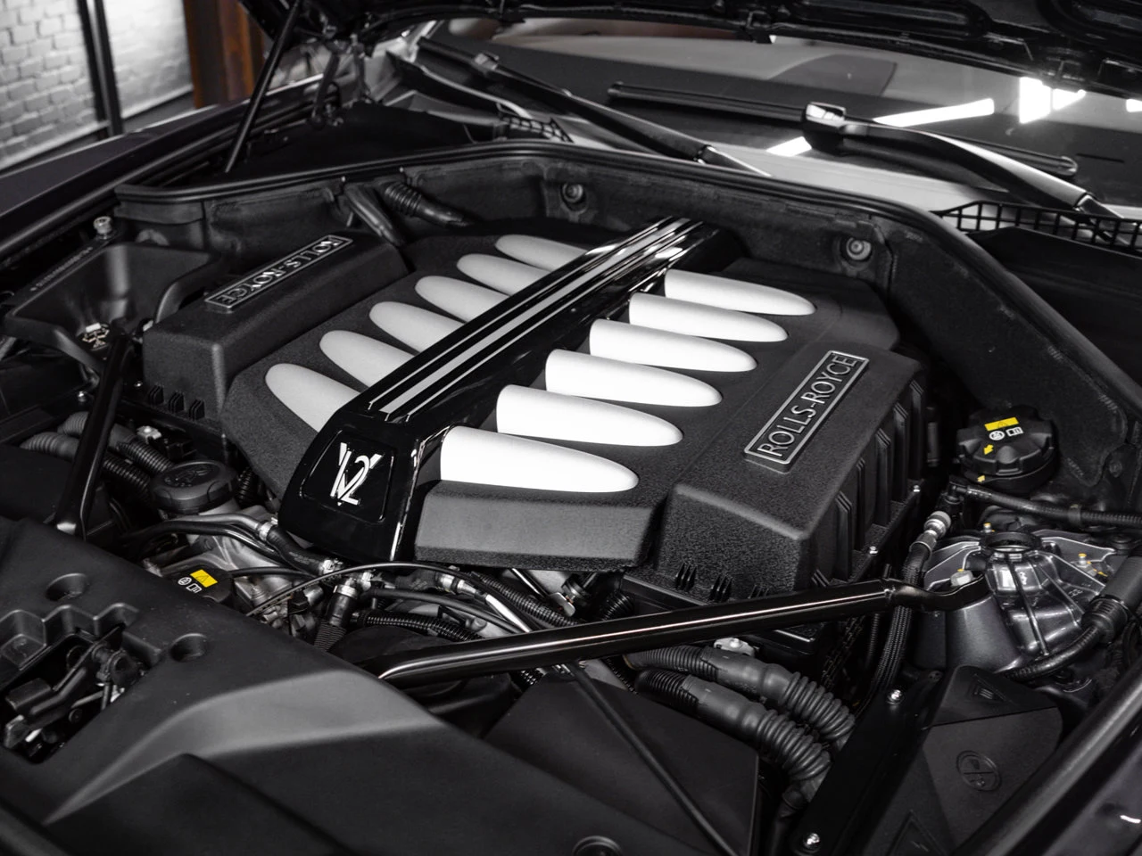 2016 Rolls-Royce Dawn, 8/30