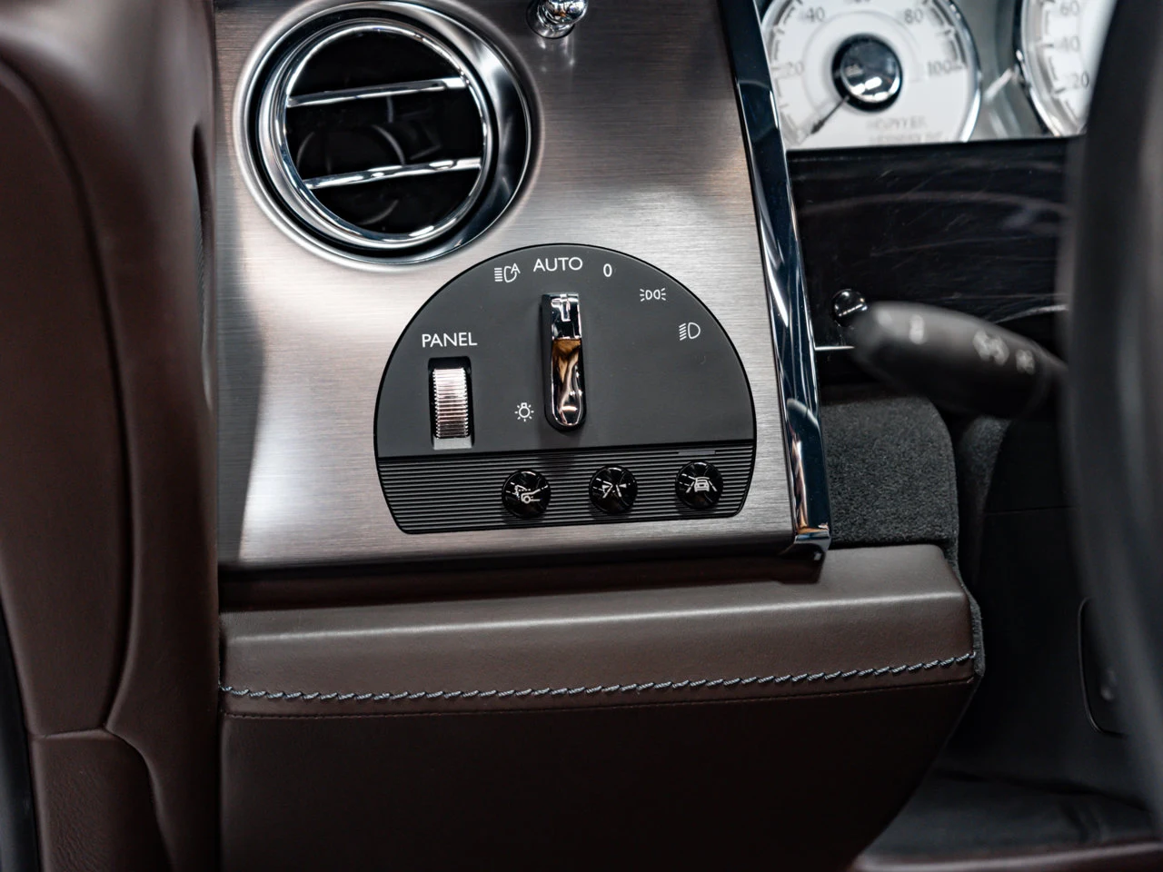 2016 Rolls-Royce Dawn, 25/30