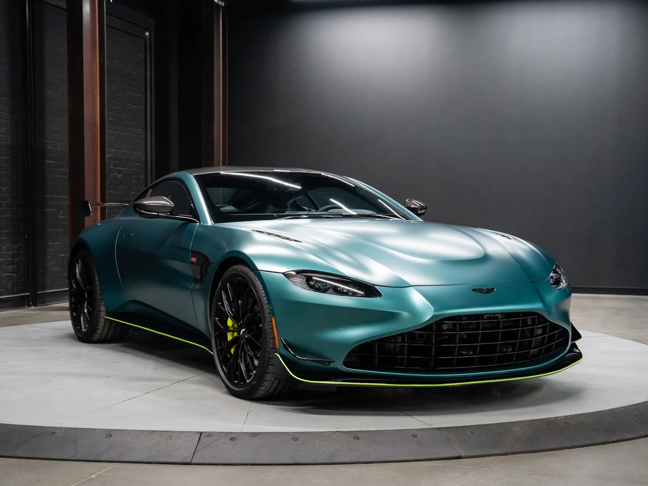 2023 Aston Martin Vantage F1 Edition, 3/30