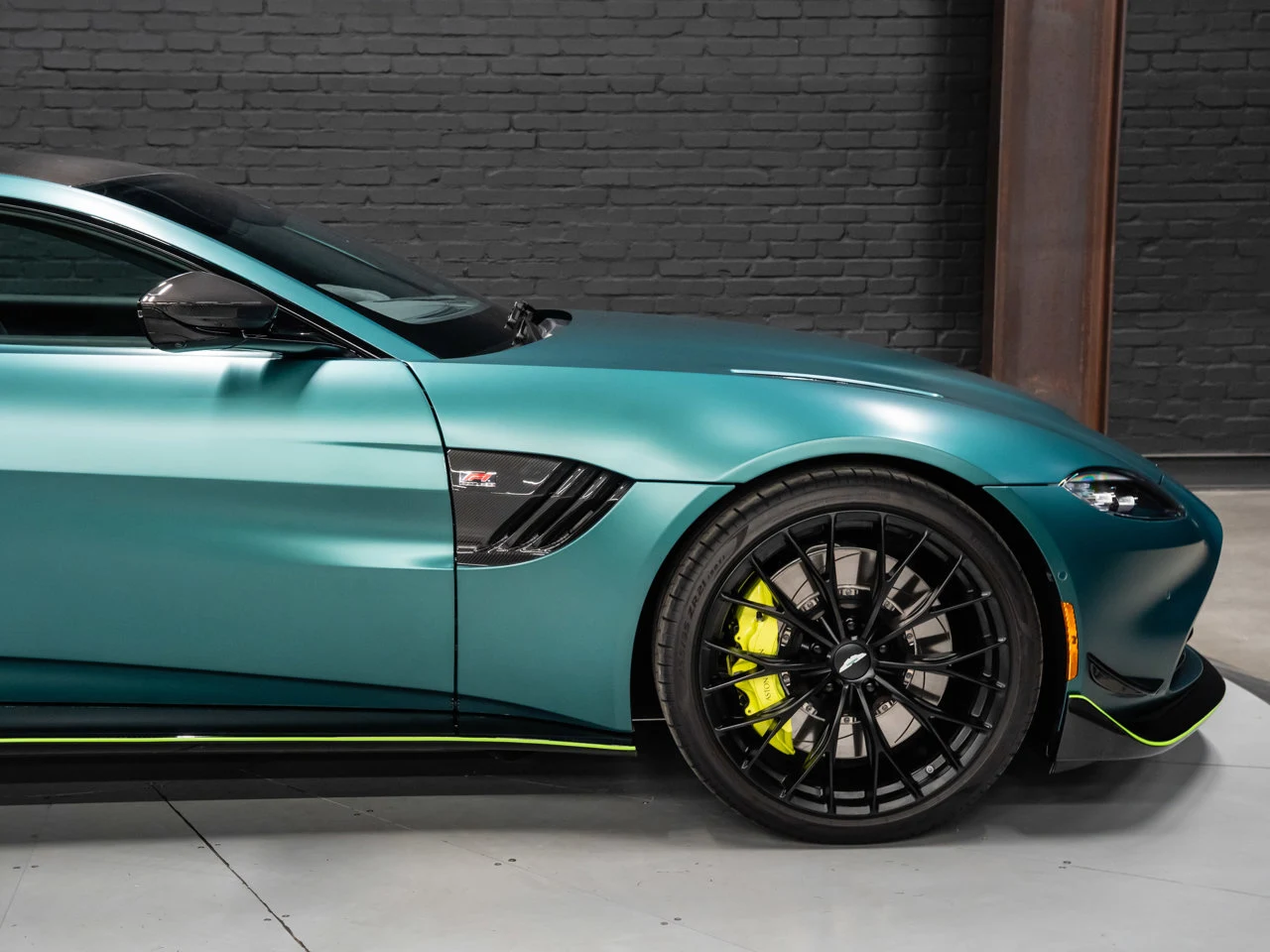 2023 Aston Martin Vantage F1 Edition, 27/30