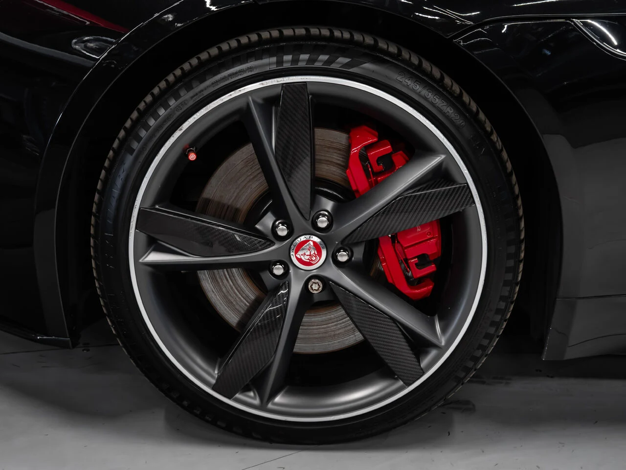 2018 Jaguar F-Type R, 15/30