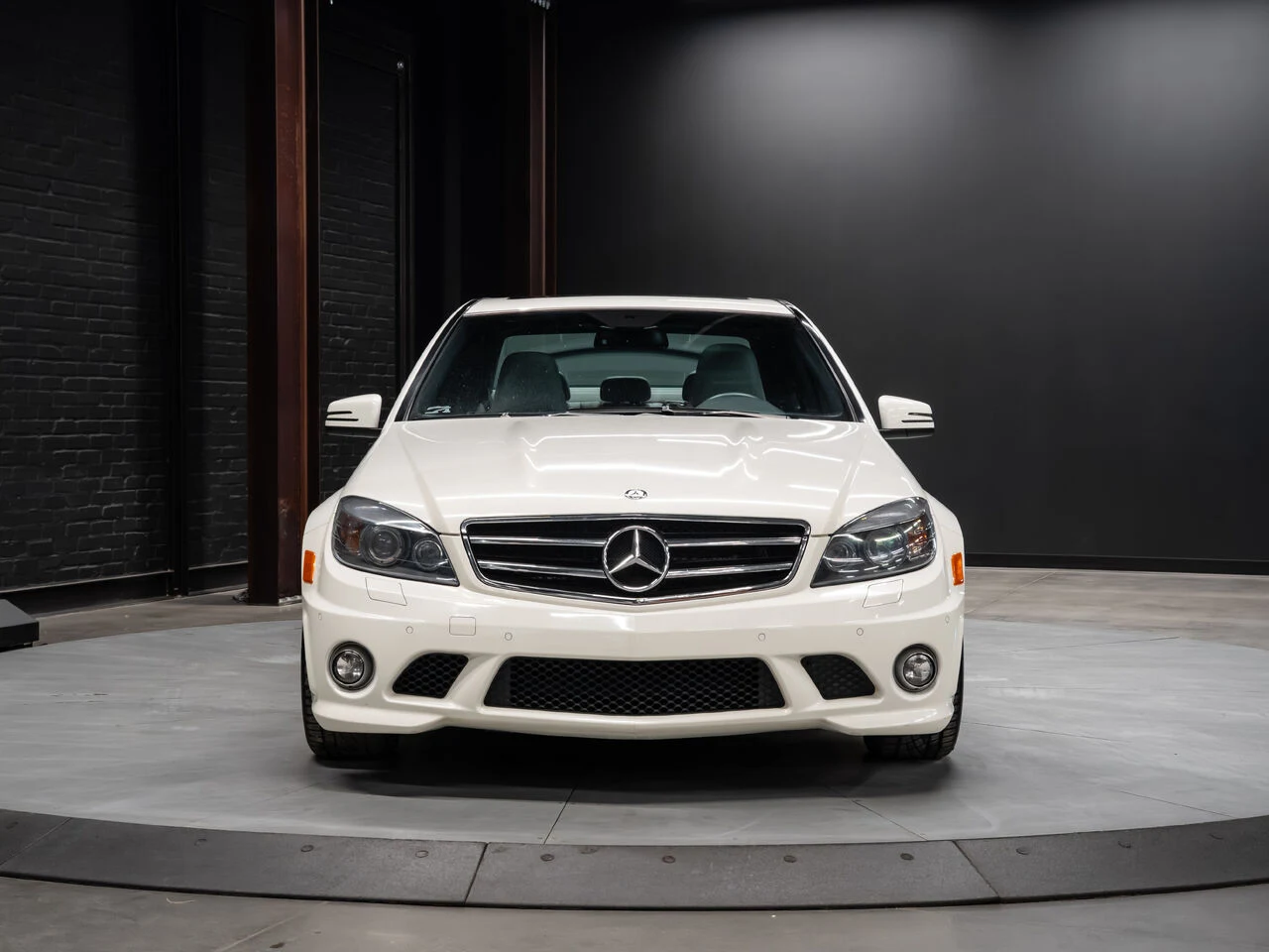 2010 Mercedes-AMG C 63, 4/30