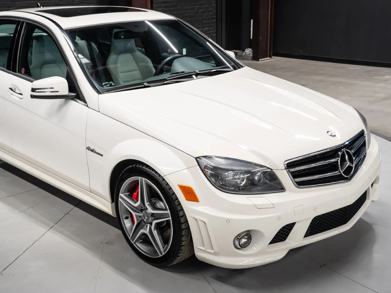 2010 Mercedes-AMG C 63, 27/30