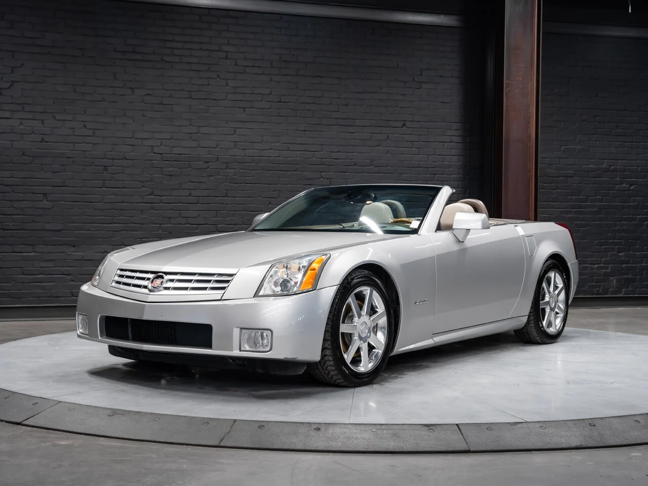 2005 Cadillac XLR, 5/30