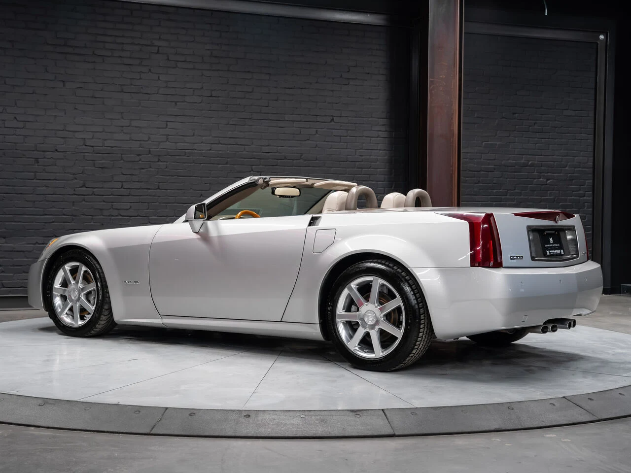 2005 Cadillac XLR, 7/30