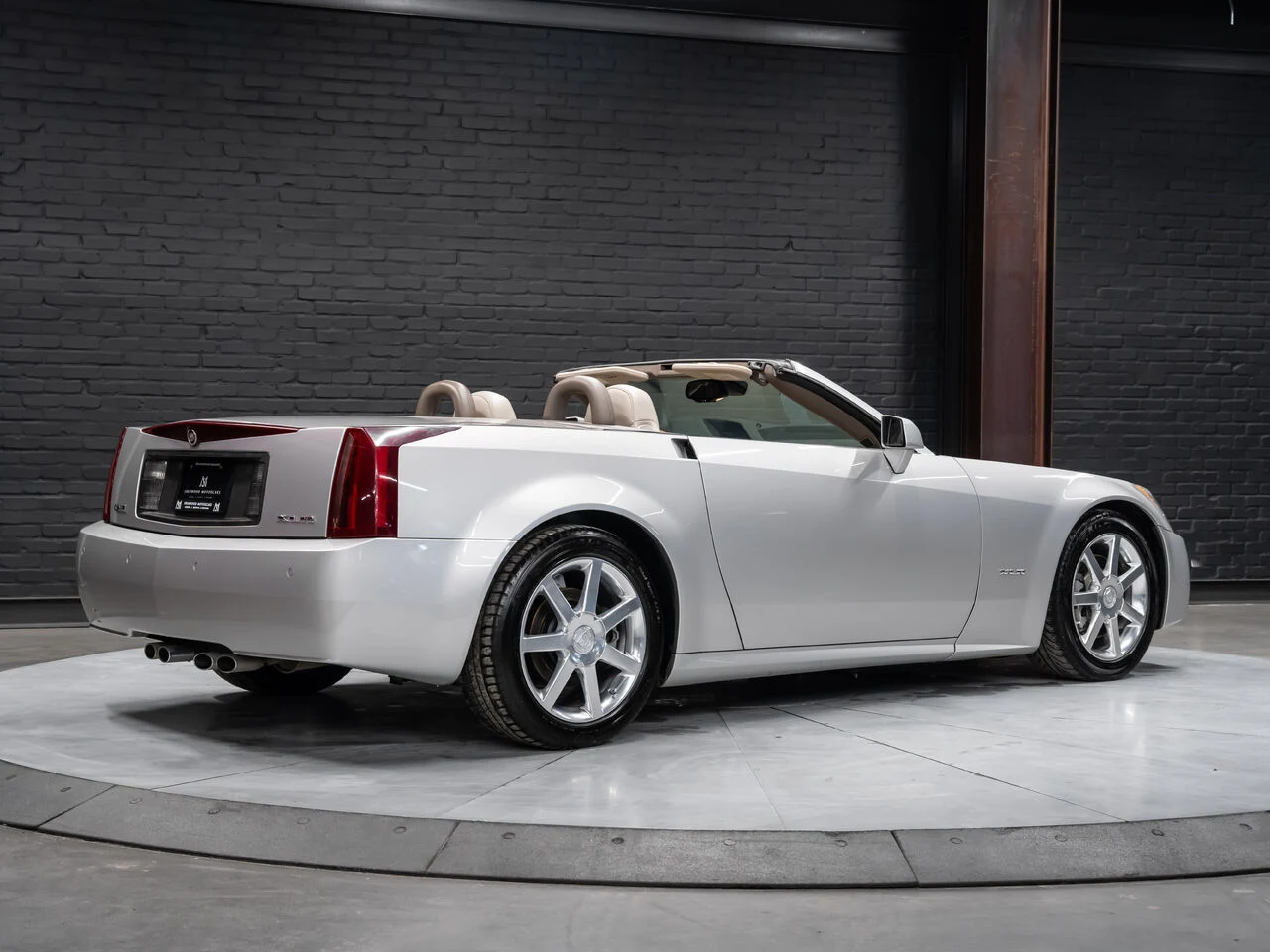 2005 Cadillac XLR, 12/30