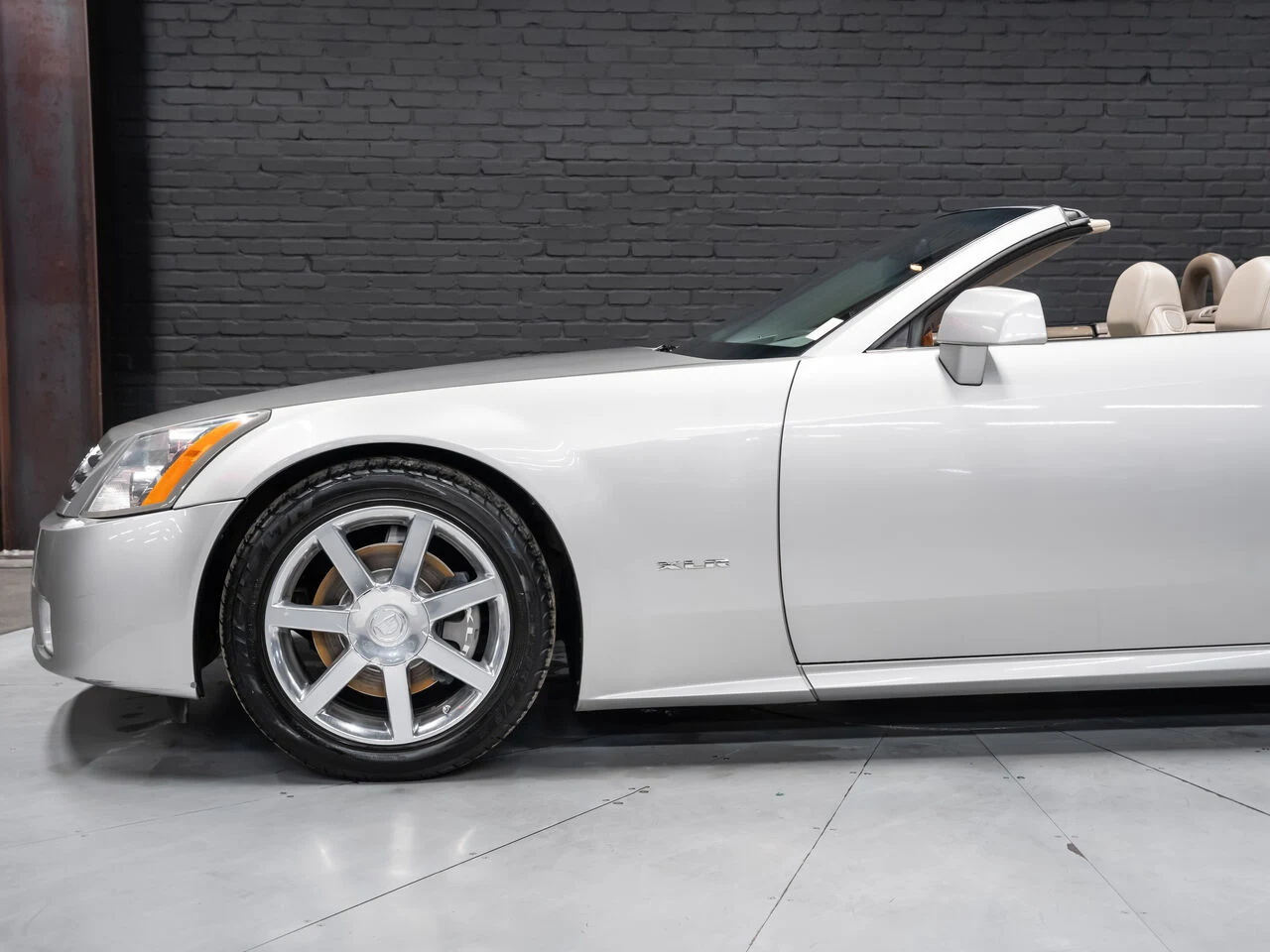 2005 Cadillac XLR, 14/30