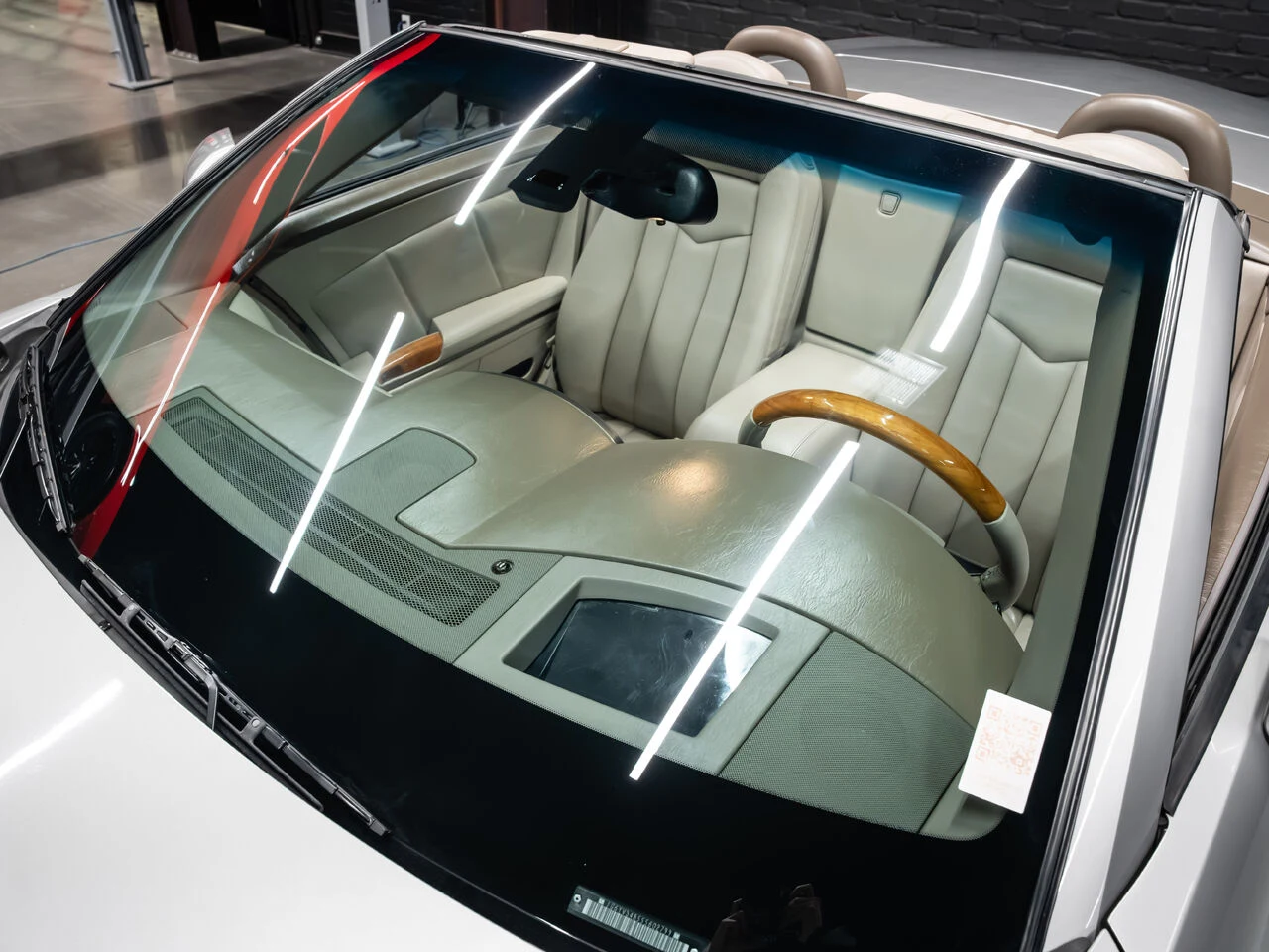 2005 Cadillac XLR, 29/30