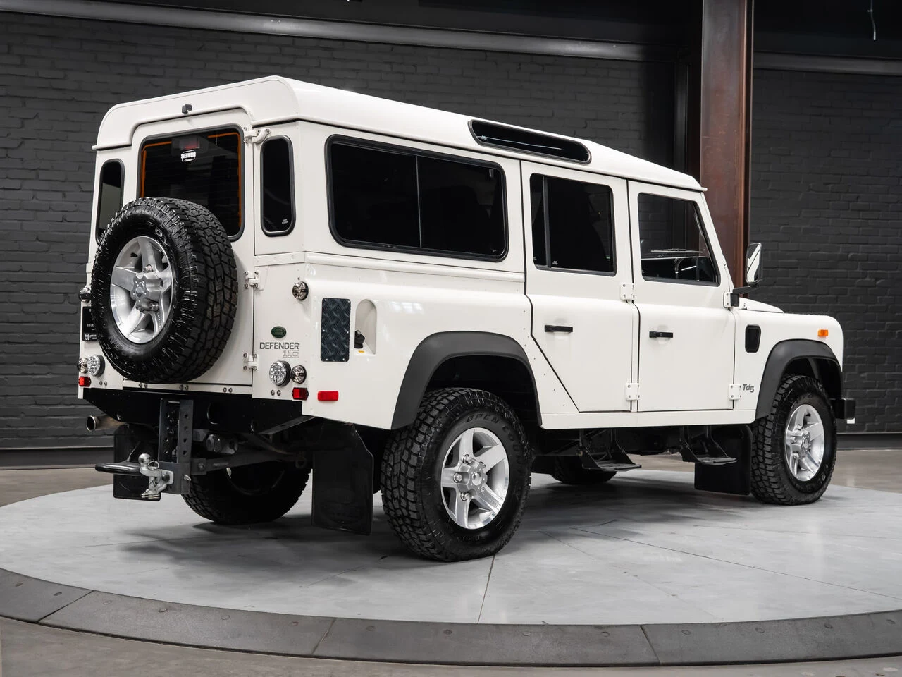 2002 Land Rover Defender 110 Classic, 11/30