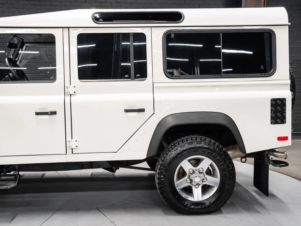 2002 Land Rover Defender 110 Classic, 14/30