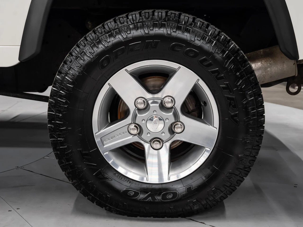 2002 Land Rover Defender 110 Classic, 18/30