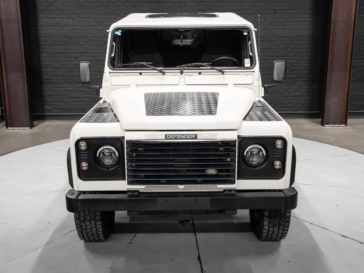 2002 Land Rover Defender 110 Classic, 28/30