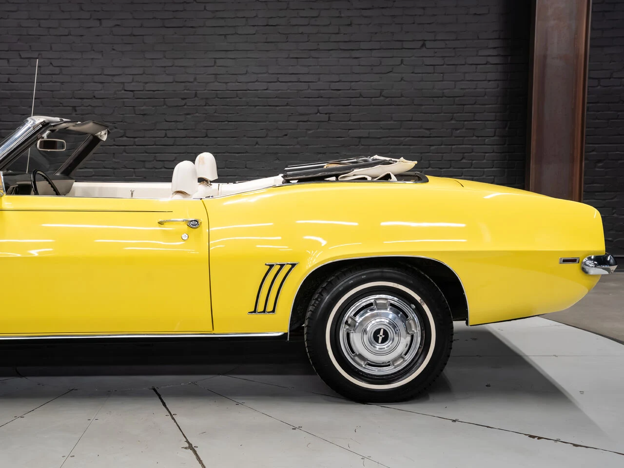 1969 Chevrolet Camaro, 14/30
