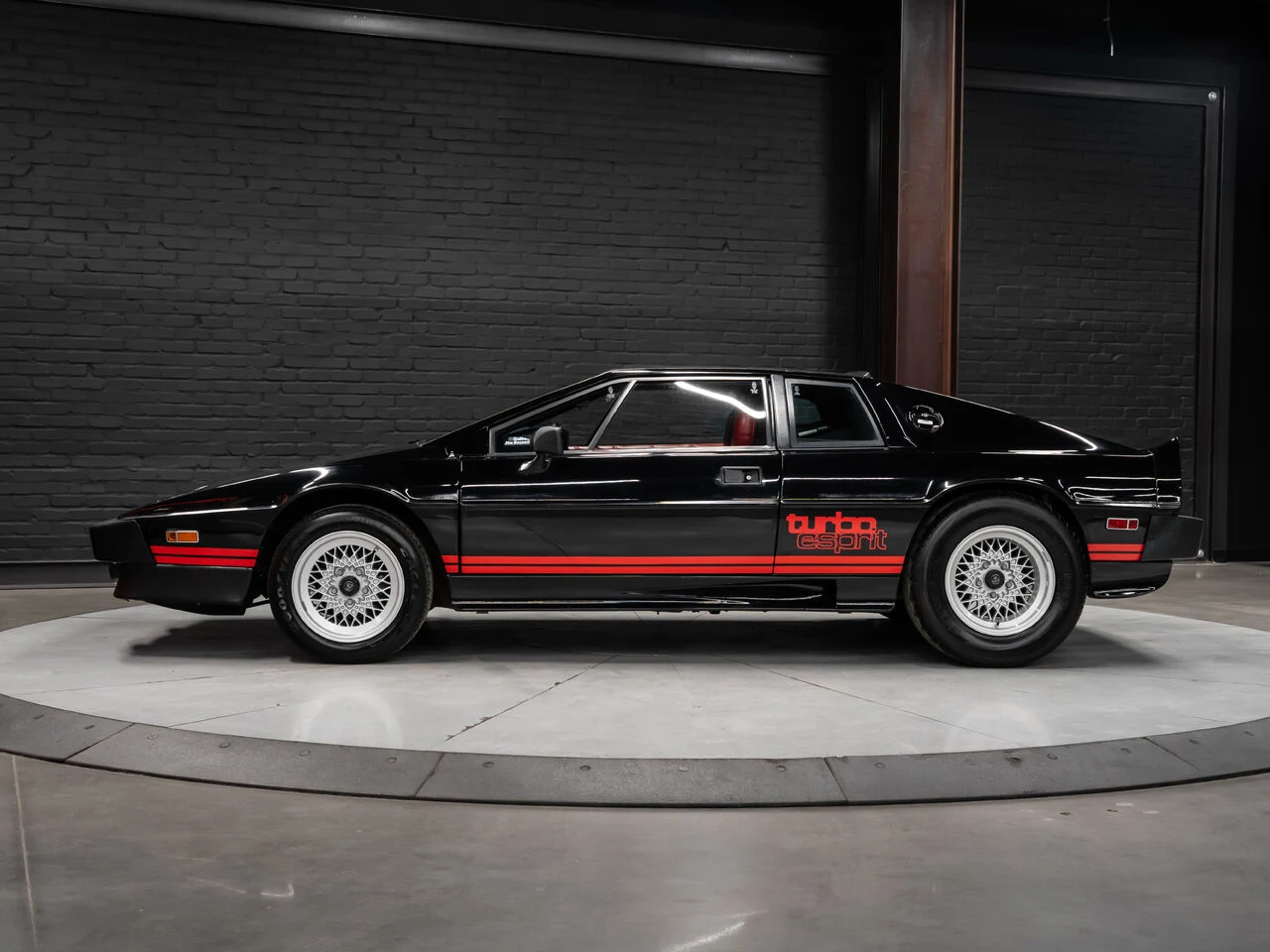 1983 Lotus Esprit Turbo, 12/30