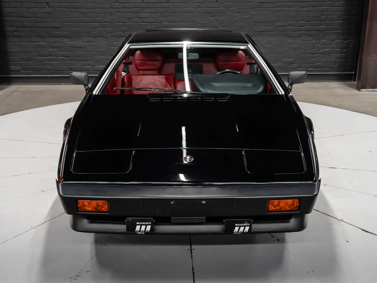 1983 Lotus Esprit Turbo, 29/30