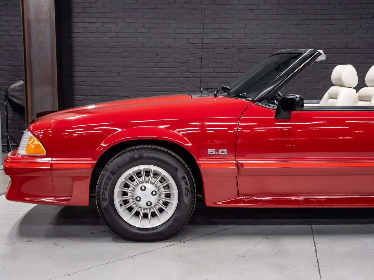 1988 Ford Mustang Convertible, 13/30