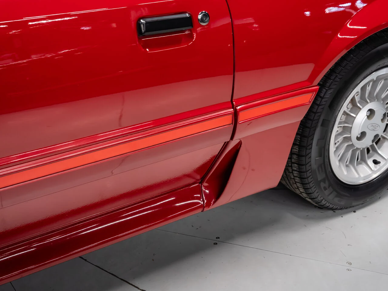 1988 Ford Mustang Convertible, 18/30