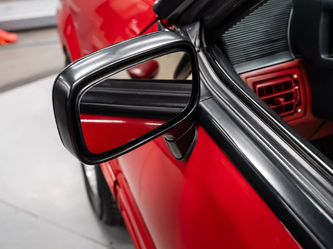 1988 Ford Mustang Convertible, 22/30