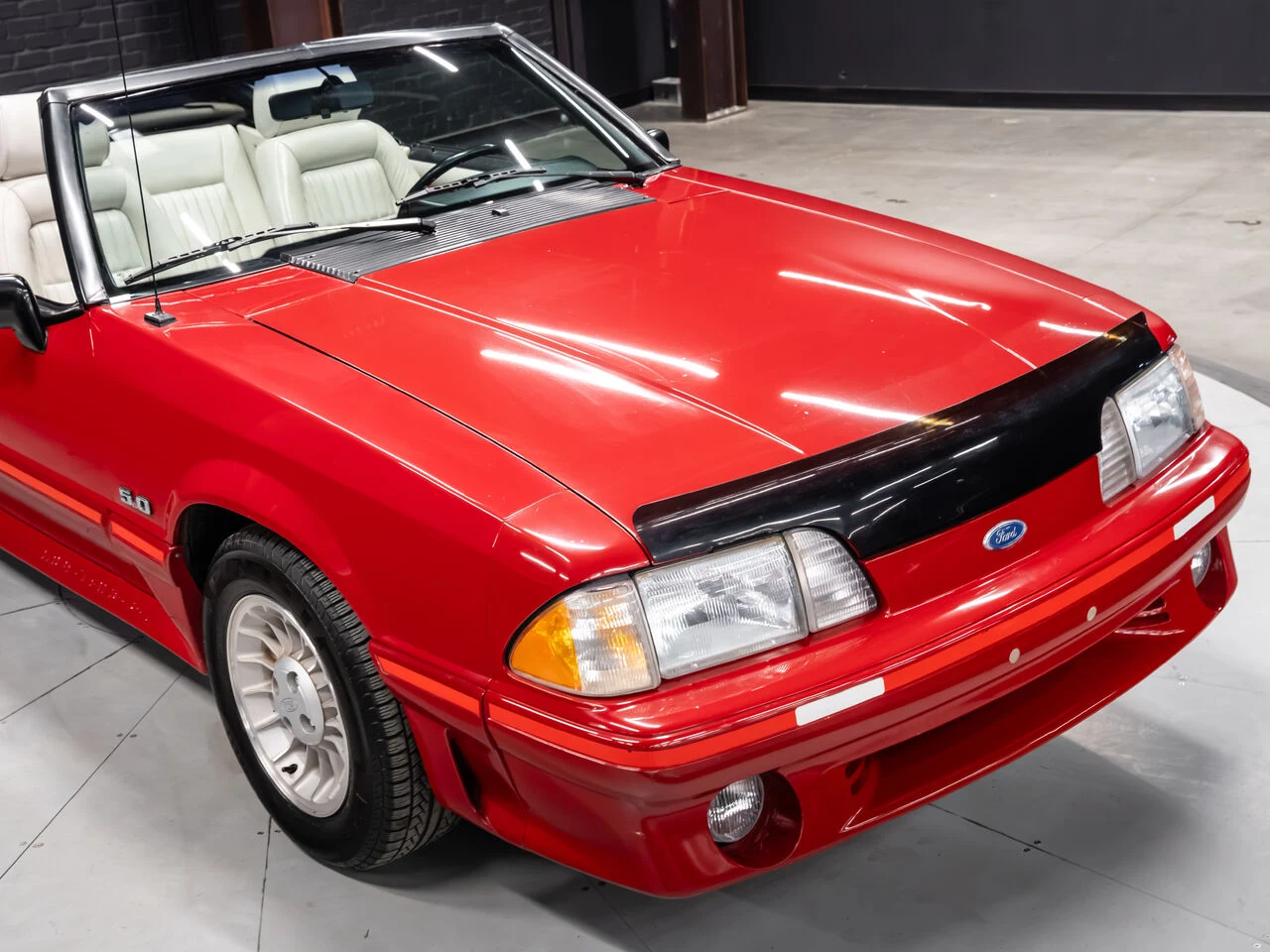 1988 Ford Mustang Convertible, 24/30