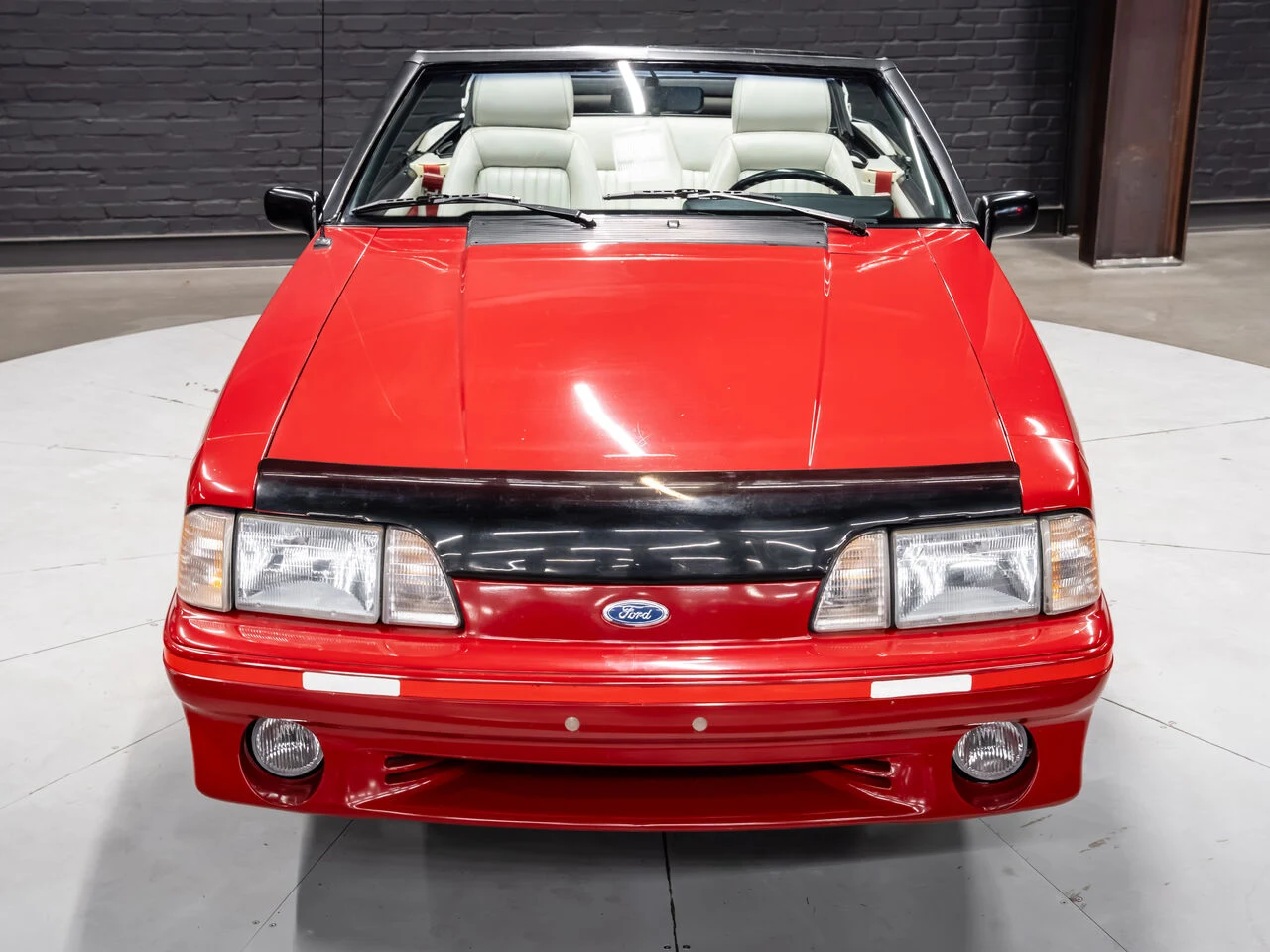 1988 Ford Mustang Convertible, 25/30