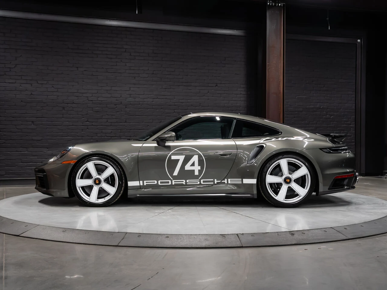 2025 Porsche 911 Turbo 50 Years, 11/30