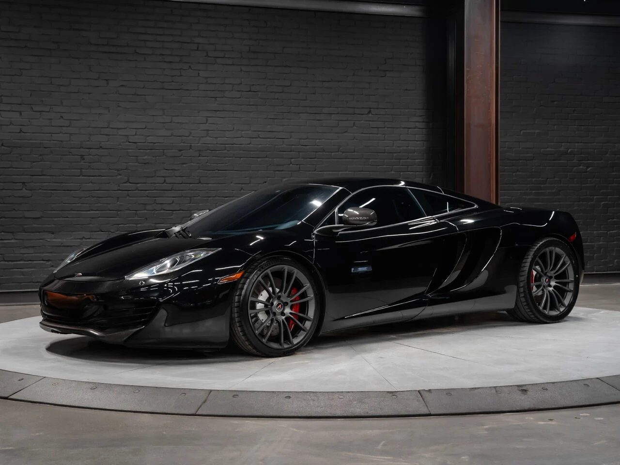 2012 McLaren MP4-12C, 2/30