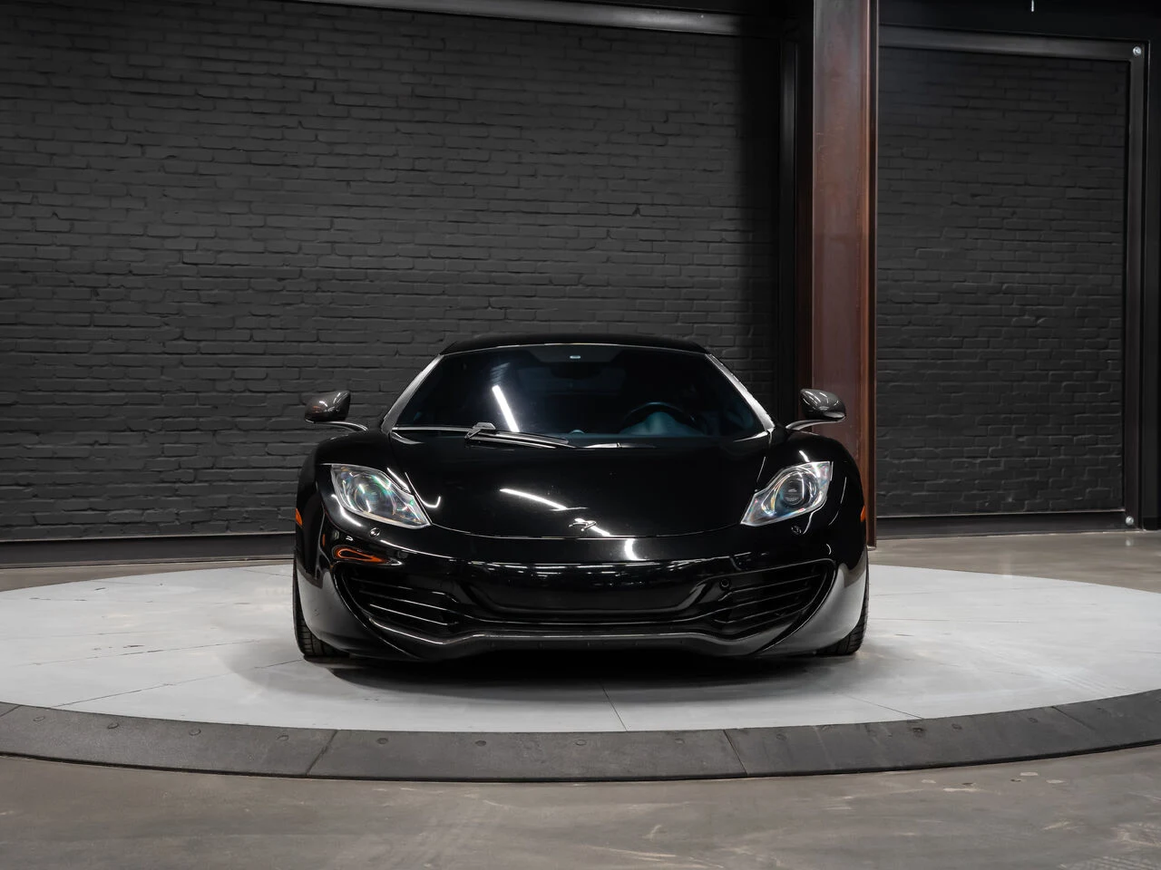 2012 McLaren MP4-12C, 4/30