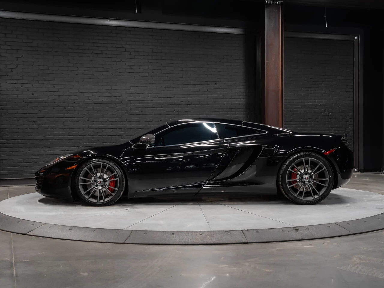 2012 McLaren MP4-12C, 11/30