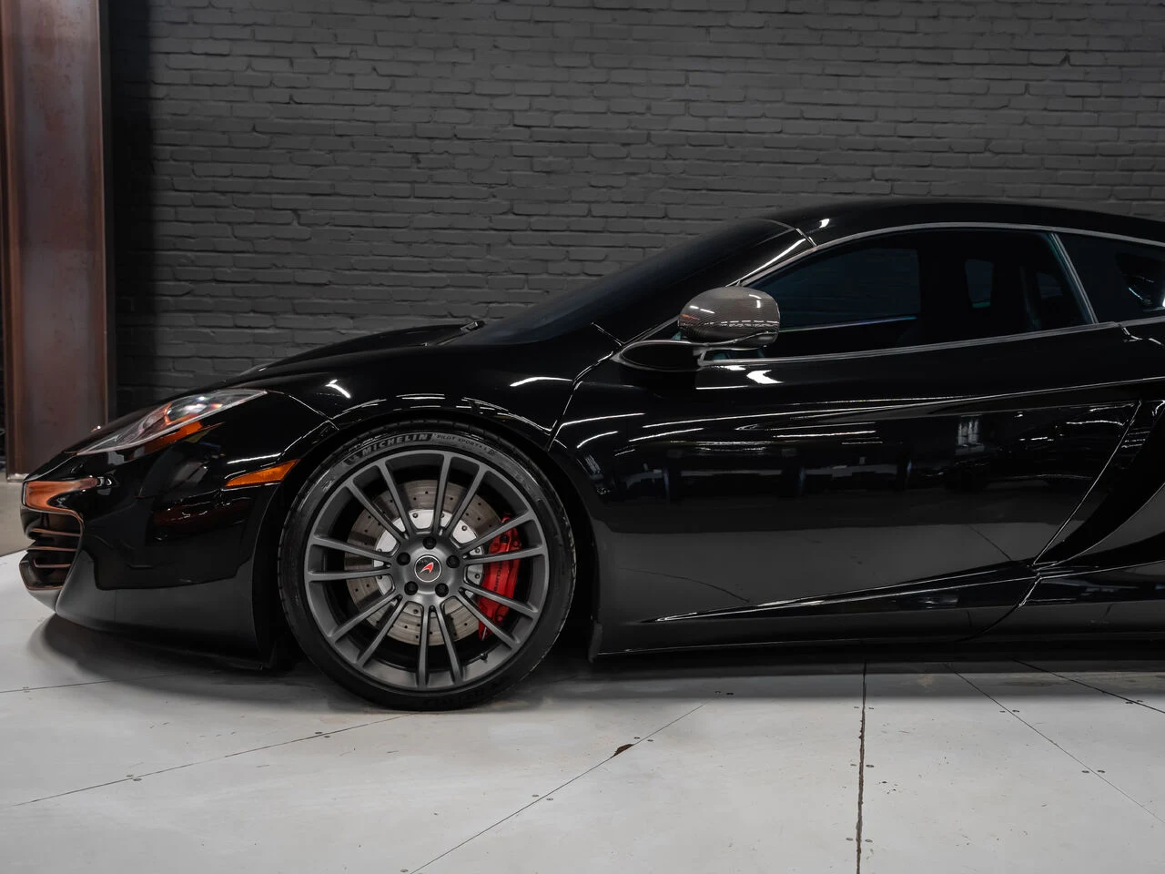 2012 McLaren MP4-12C, 14/30