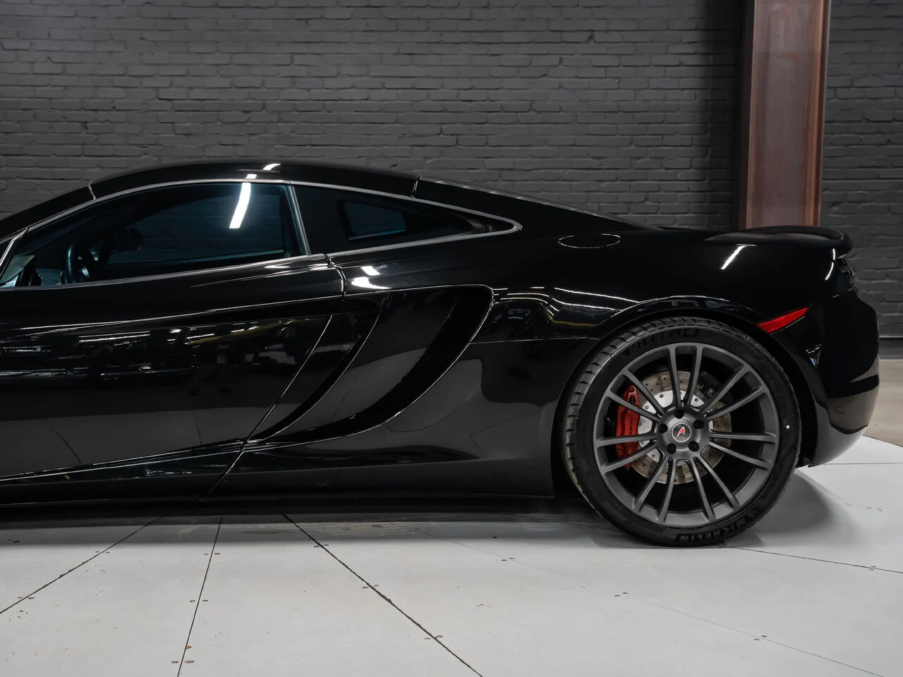2012 McLaren MP4-12C, 15/30