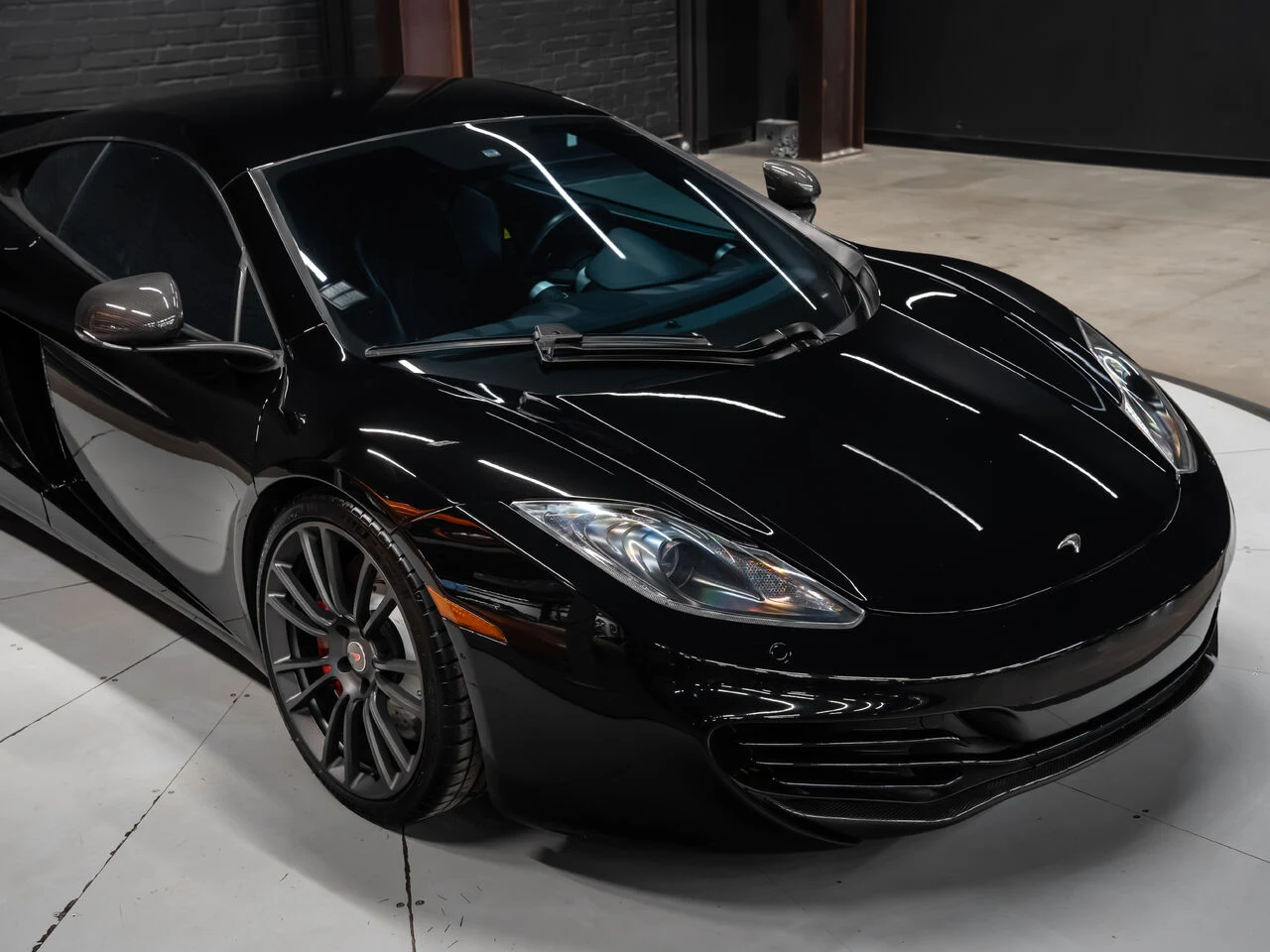 2012 McLaren MP4-12C, 17/30