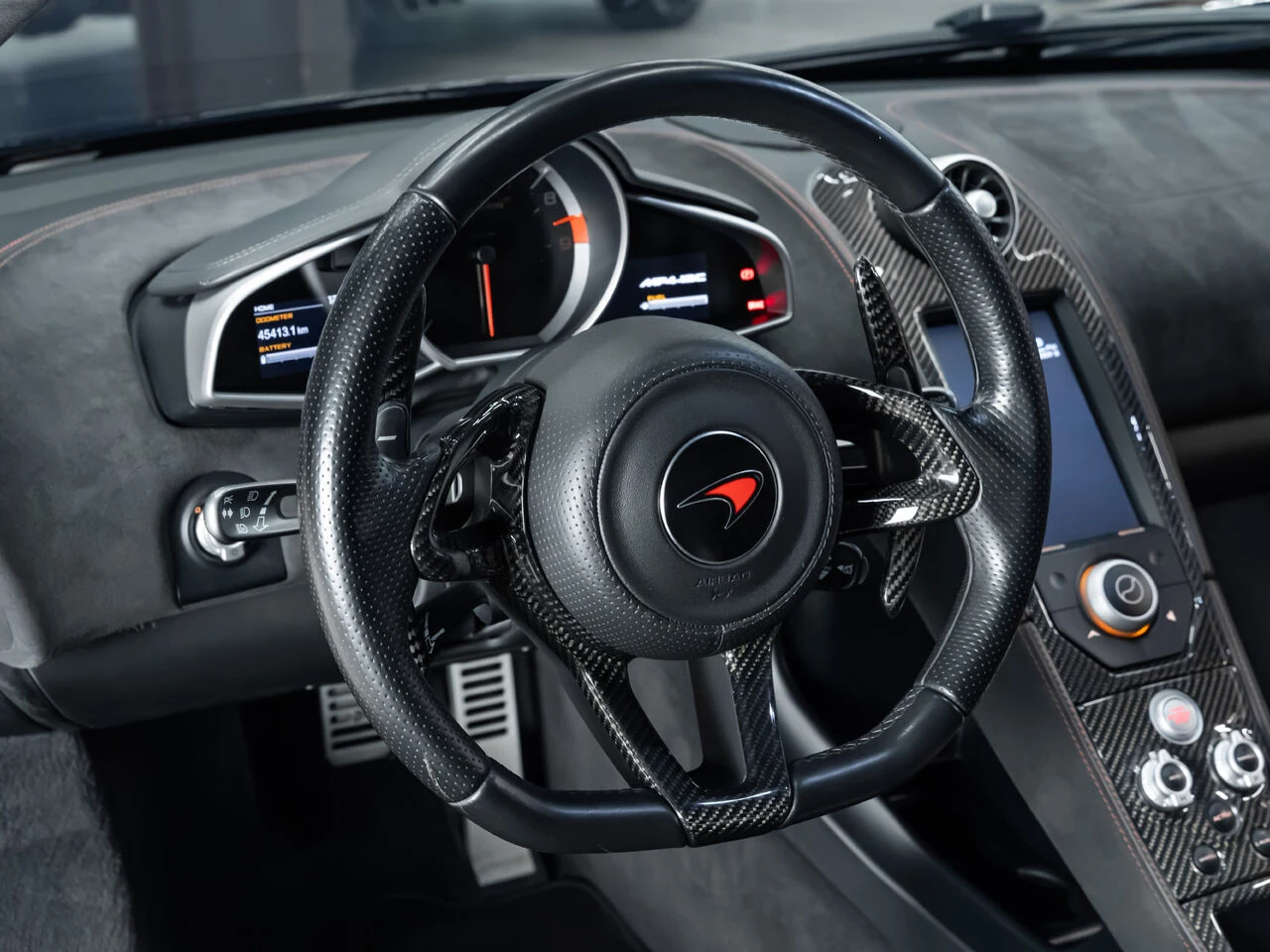 2012 McLaren MP4-12C, 27/30
