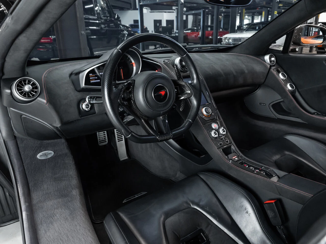 2012 McLaren MP4-12C, 28/30